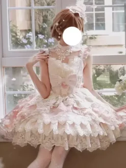Robe Sweet Lolita sans manches à bordure en dentelle et jupe-salopette bouffante disponible en 3 couleurs