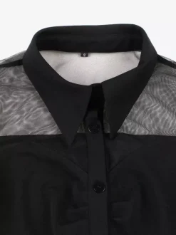 Robe trapèze vintage années 1950 pour femme col contrastant en résille fermeture boutonnée sur le devant