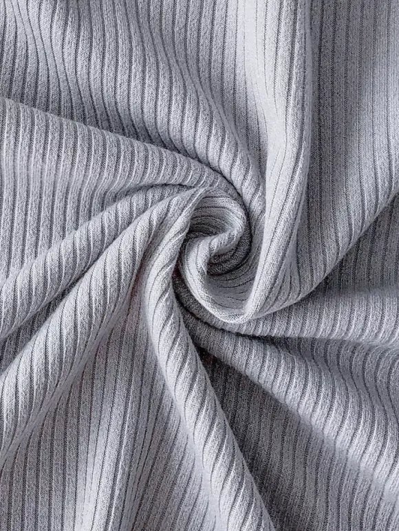 Robe tricotée pour femme en polyester confortable à manches longues et col haut