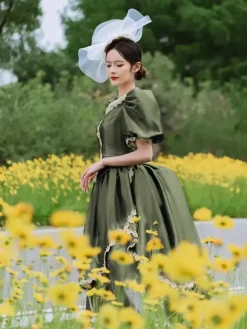 Robe victorienne à tournure bouffante manches bouffantes volants en dentelle robe maxi rétro avec chapeau