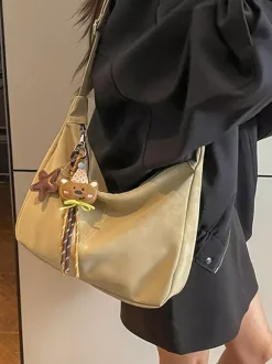 Sac cabas bandoulière grande capacité en similicuir délavé vintage style hobo idéal pour un usage quotidien.