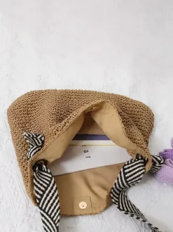 Sac cabas en raphia tressé bandoulière en tissu rayé grande capacité idéal pour les vacances d'été à la plage.