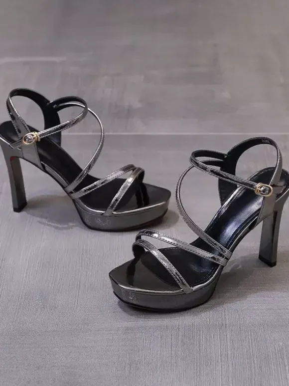 Sandales à Talons Femme avec Plateforme Verni à Lacets Unicolore avec Bout Ouvert