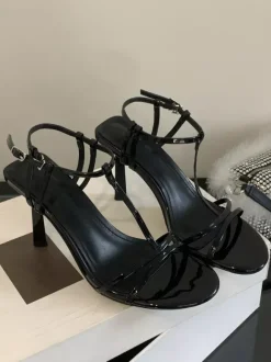 Sandales à talons hauts léopard à bout ouvert et bride en T à talon aiguille