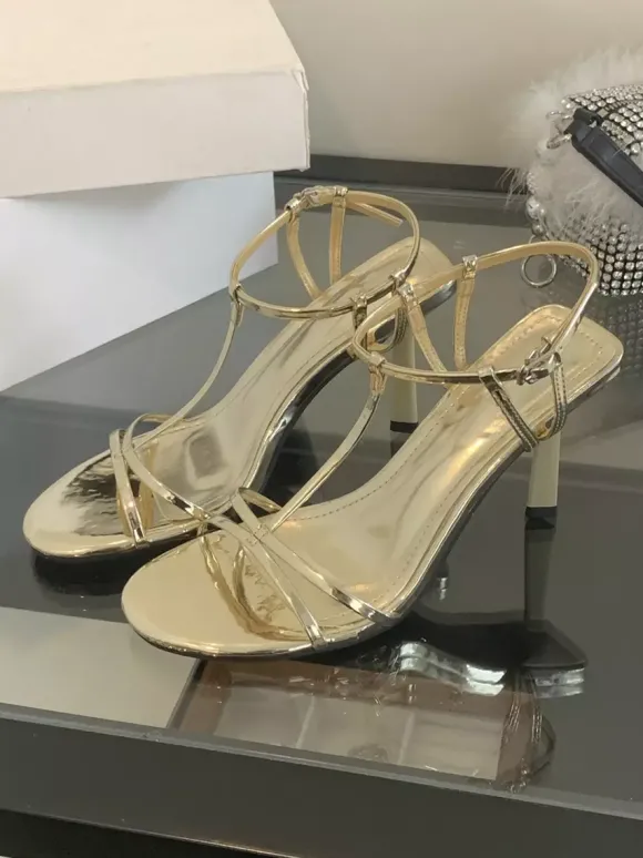 Sandales à talons hauts léopard à bout ouvert et bride en T à talon aiguille