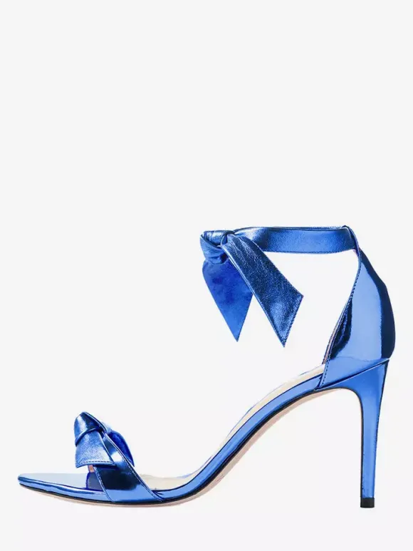 Sandales à talons hauts métallisées à bout ouvert et n艙ud pour femmes idéales pour les bals de fin d'année.
