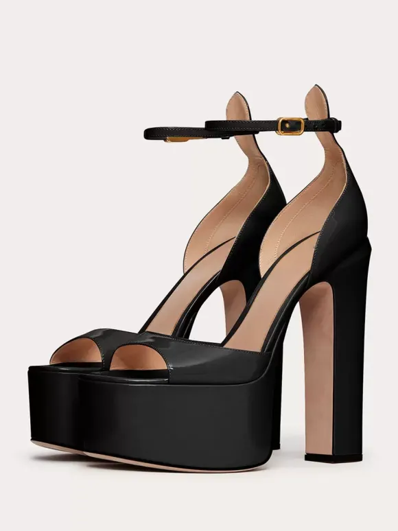 Sandales à talons hauts nude à plateforme et bout ouvert avec bride à la cheville pour soirées et bals de fin d'année