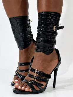 Sandales gladiateur noires à talons hauts pour femmes bout ouvert et détails à boucle.