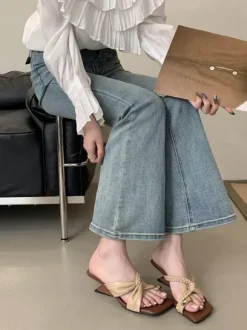 Sandales mules à brides pour femmes détail entre-doigts talon design