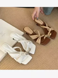 Sandales mules à brides pour femmes détail entre-doigts talon design