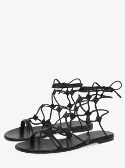 Sandales plates noires à lacets et bout ouvert pour femmes