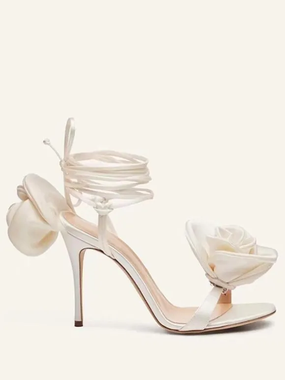 Sandales femme à talons chaussures de soirée à talons hauts en satin avec détails de fleurs à lacets
