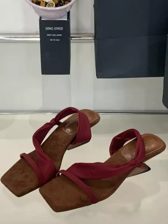 Sandales mules à bout ouvert pour femmes sandales à talons design à lanières