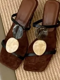 Sandales mules pour femmes bout ouvert talon design sans talon.