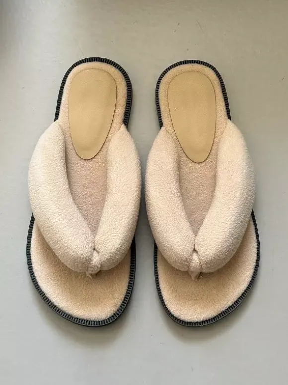 Sandales plates à enfiler pour femmes