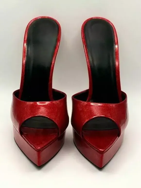 Sandales rouges sexy pour femmes à talons hauts bout ouvert et plateforme.