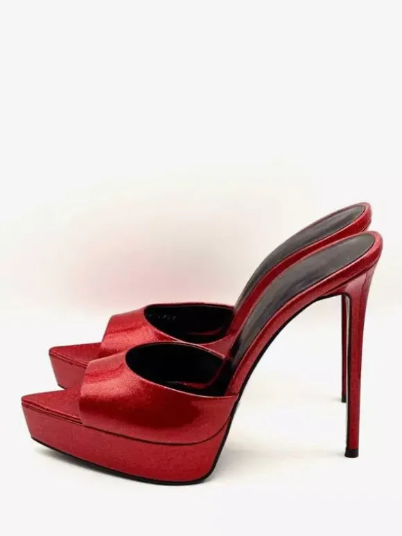 Sandales rouges sexy pour femmes à talons hauts bout ouvert et plateforme.