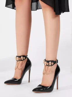 Sandales à talons hauts noires à bout pointu et bride cheville en métal
