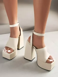 Sandales à talons pour femmes Bout carré Talon épais Sandales en faux cuir