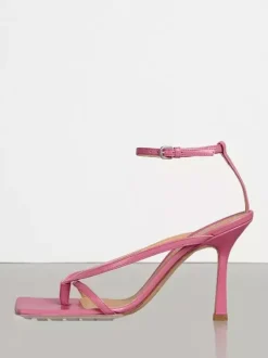 Sandales tongs bleues pour femmes sandales à talons hauts et brides.