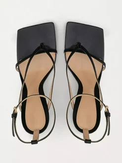 Sandales tongs bleues pour femmes sandales à talons hauts et brides.