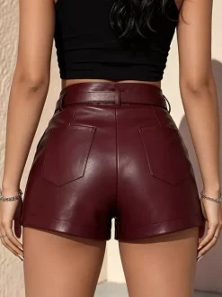 Shorty femme taille haute en similicuir