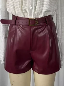 Shorty femme taille haute en similicuir