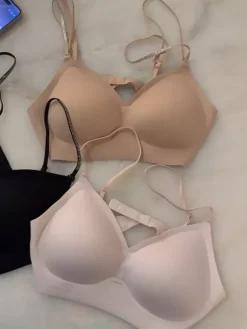 Soutien-gorge sans armatures et sans coutures avec bretelles strass brassière push-up confortable