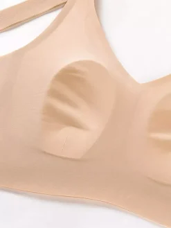 Soutien-gorge sans armatures et sans coutures confort et maintien grâce à ses larges bretelles