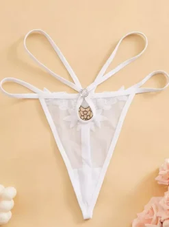 String en dentelle noire lingerie féminine culotte transparente en résille.
