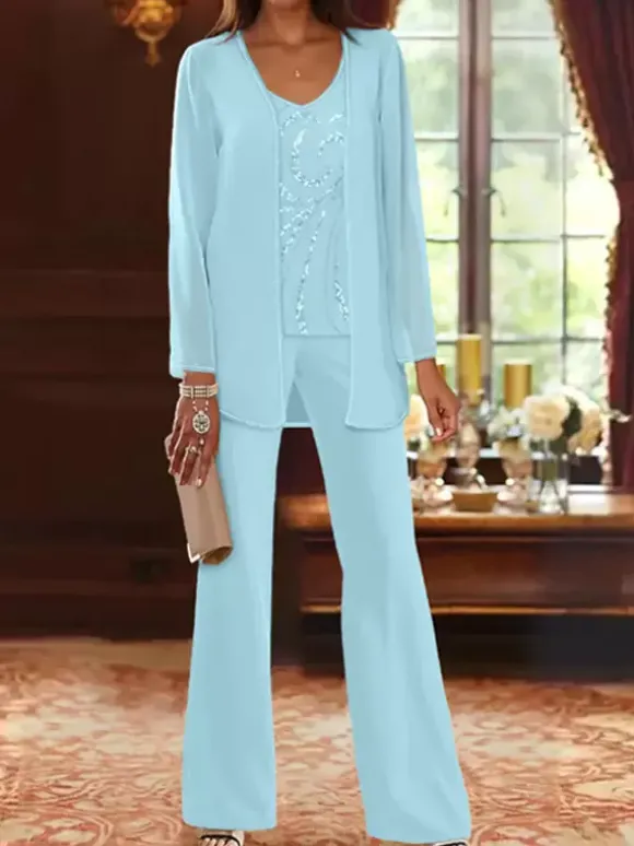 Tenue de mère de mariée 3 piècse conçue avec décolleté et manches longues à paillettes pour les invités de mariage