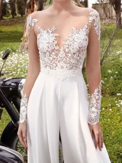 Tenue mariage femme combinaison blanche col rond top en dentelle manche longue transparente
