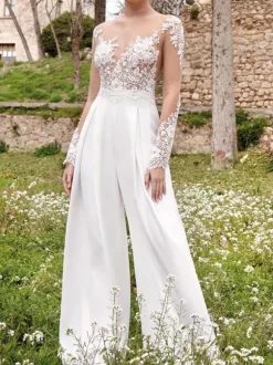 Tenue mariage femme combinaison blanche col rond top en dentelle manche longue transparente