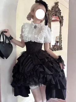 Tenues gothiques Lolita en dentelle noire à volants et à volants en jacquard col orné chemisier à manches courtes et jupe pour soirée thé