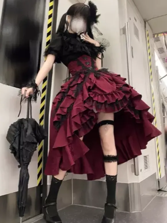 Tenues gothiques Lolita en dentelle noire à volants et à volants en jacquard col orné chemisier à manches courtes et jupe pour soirée thé