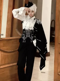 Tenues Ouji Lolita Gothique : cape à manches longues haut blanc ceinture noire et pantalon