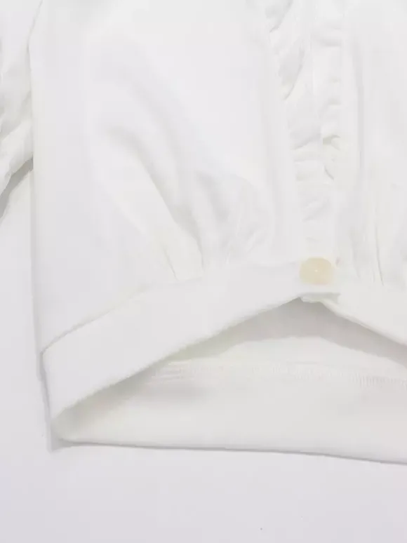 Top d'été court blanc crème à buste froncé manches bouffantes à volants et coupe cache-c艙ur