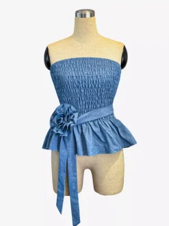 Top péplum smocké sans bretelles avec ceinture à fleurs 3D pour femmes 2026
