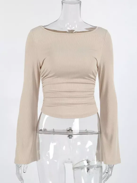 Top beige côtelé à manches longues pour femme - Coupe ajustée manches évasées et froncées sur le devant - Style streetwear minimaliste et basique pour le printemps 2026