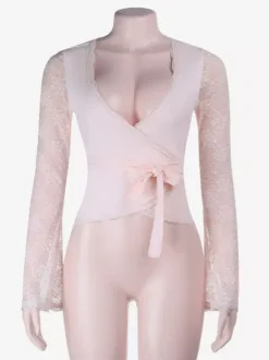 Top cache-c艙ur rose pâle pour femme - Chemisier à manches en dentelle transparente pour une soirée romantique - Haut romantique et sexy à décolleté plongeant style ballerine collection printemps 2026