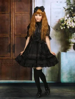 Toussaint Cospaly Costume Lolita Robe noire Lolita manches courtes dentelle garniture bandoulières Déguisements
