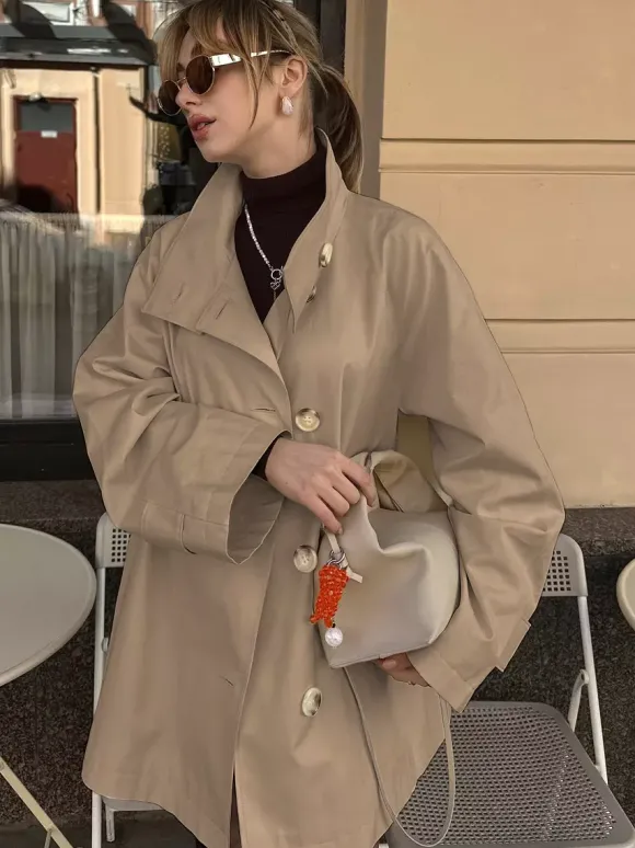 Trench-coat femme en mélange de coton - Coupe oversize minimaliste à double boutonnage et manches larges - Collection printemps-été 2026