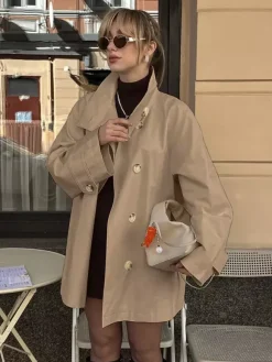 Trench-coat femme en mélange de coton - Coupe oversize minimaliste à double boutonnage et manches larges - Collection printemps-été 2026