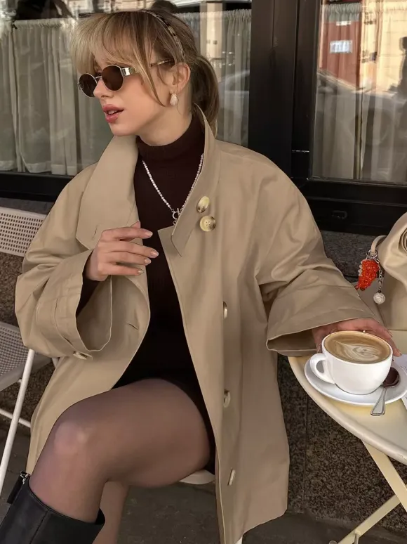 Trench-coat femme en mélange de coton - Coupe oversize minimaliste à double boutonnage et manches larges - Collection printemps-été 2026