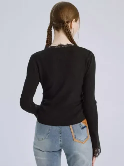 T-shirt basique noir avec décoration en dentelle col ras du cou haut de printemps pour femme 2026