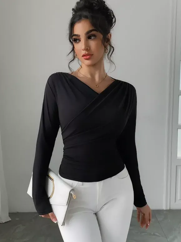 T-shirt à manches longues noir à col asymétrique en polyester pour femme