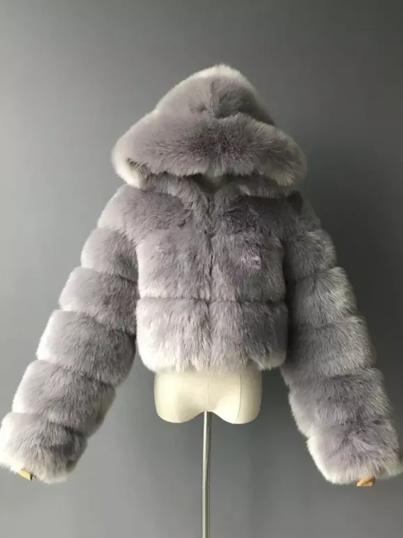 Veste blanche en fausse fourrure avec capuche manteaux courts tendance pour femmes vêtements d'hiver 2026