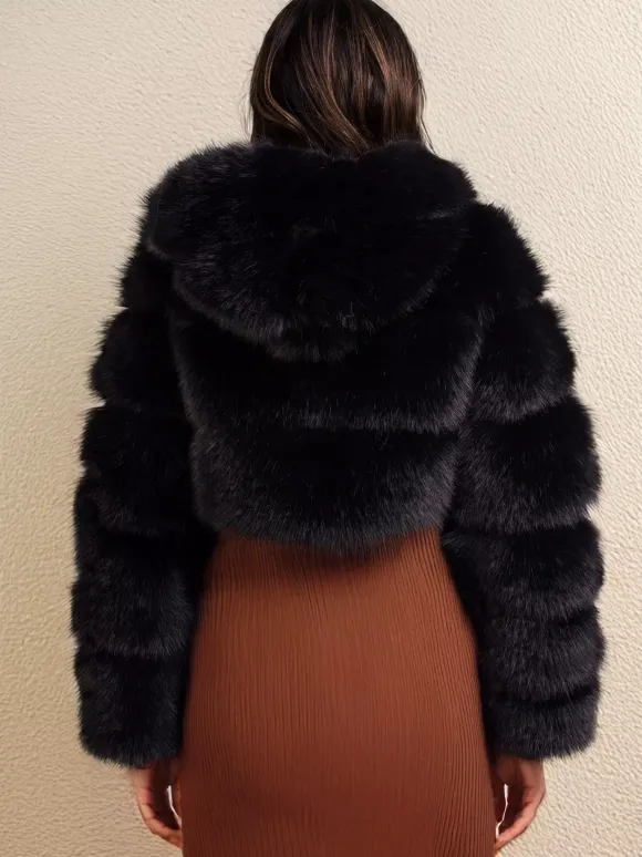 Veste blanche en fausse fourrure avec capuche manteaux courts tendance pour femmes vêtements d'hiver 2026