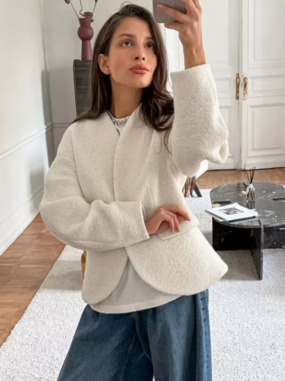 Veste courte blanche en bouclette pour femme - Élégante veste d'extérieur à col V manches bouffantes et coupe ajustée - Chic français pour le printemps 2026