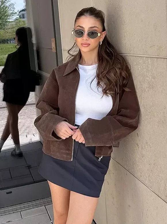 Veste courte femme en daim moka - Fermeture éclair minimaliste col polo coupe carrée - Idéale pour un look streetwear printanier décontracté (collection printemps 2026)